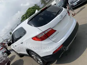 Hyundai Santa Fe 2014 White