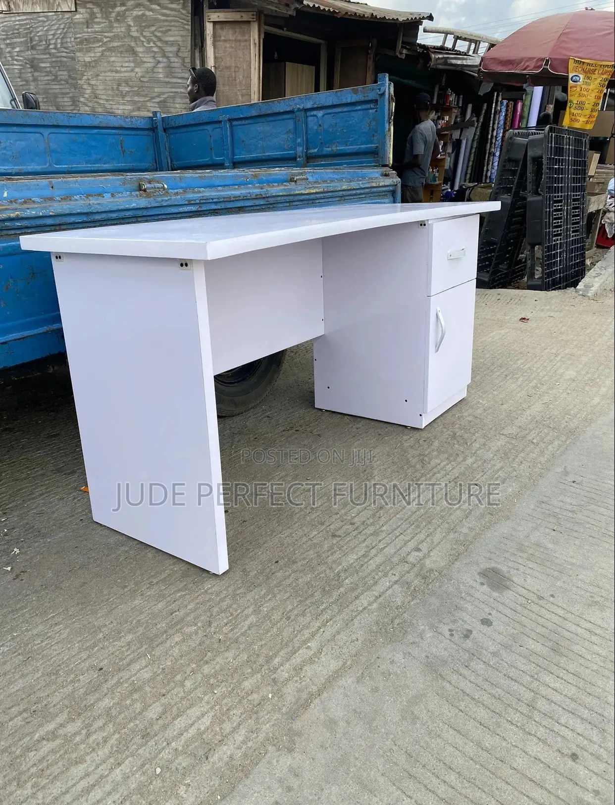 Quality Curved Office Table
