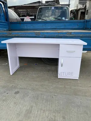 Quality Curved Office Table