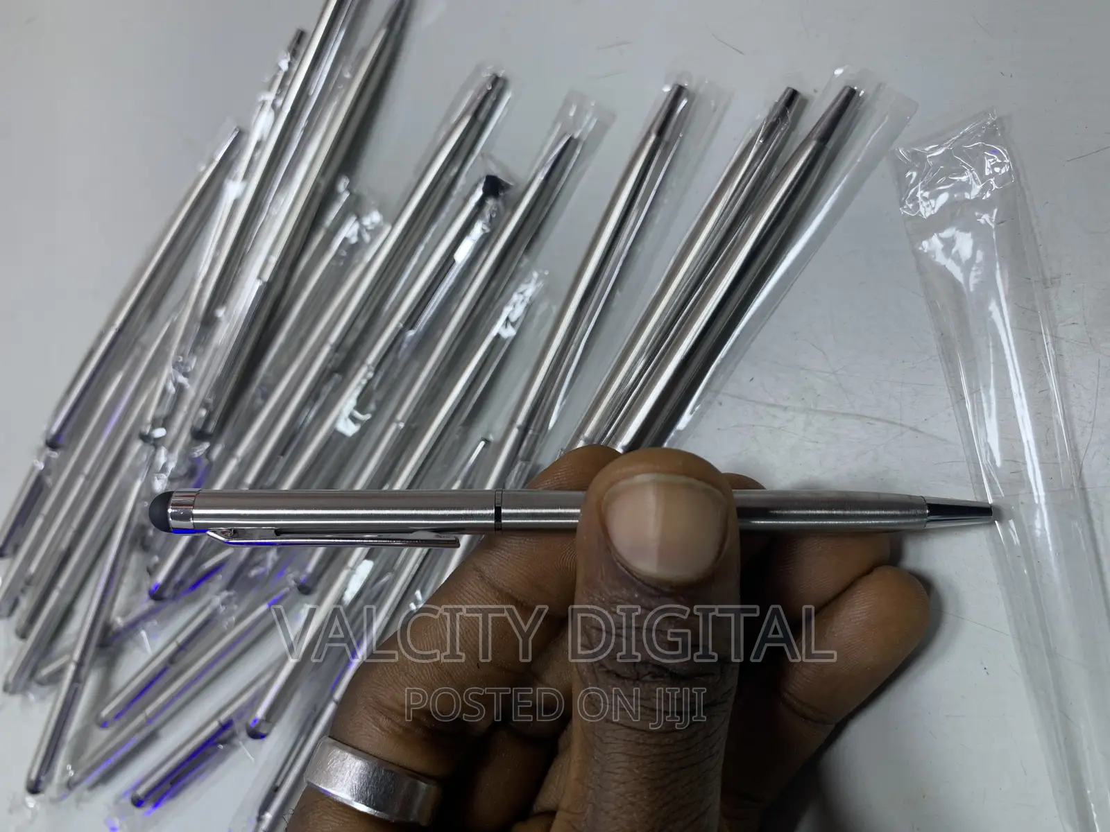 Universal Stylus Pen and Regular Pen Combine