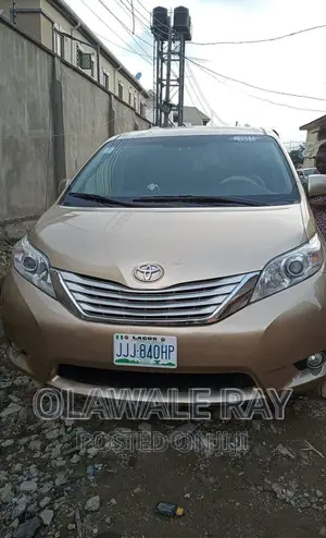 For Hire Toyota Sienna 2005/2010