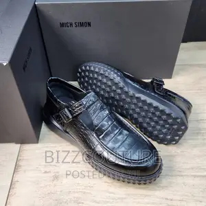 Original Italian MICH E SIMON Sandals Available in Store