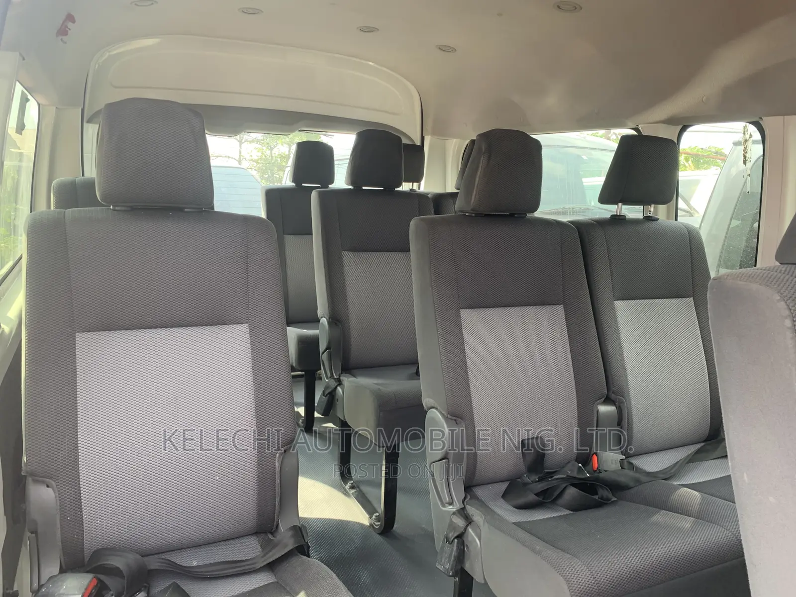 Toyota HiAce 2019 White