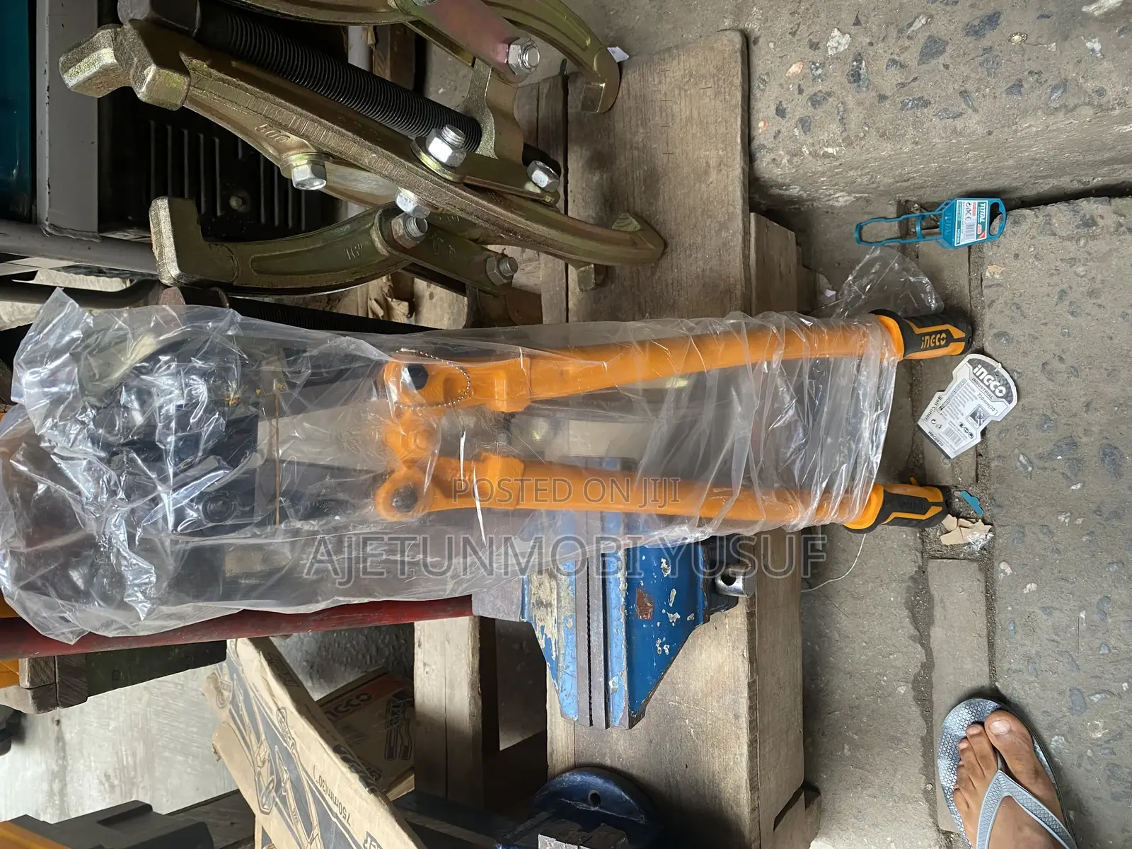 Bolt Cutter