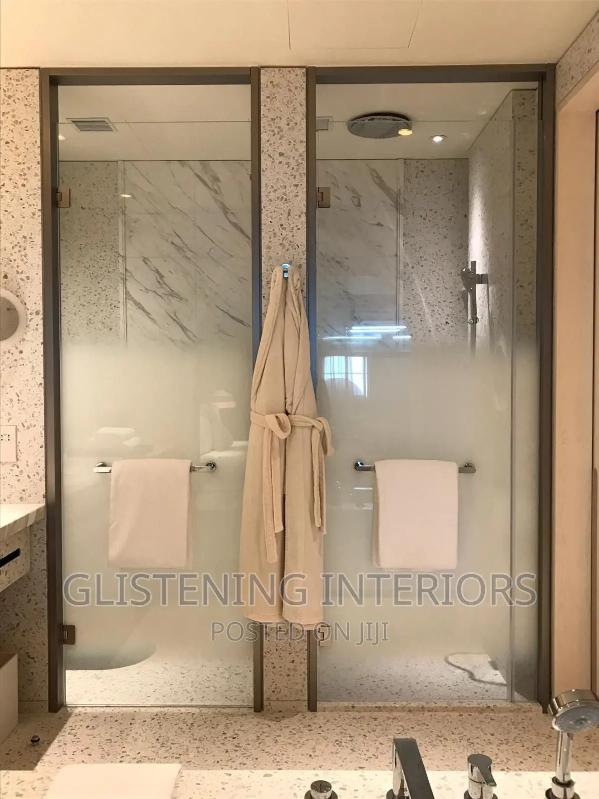 10mm Tempered Glass Shower Cubicle