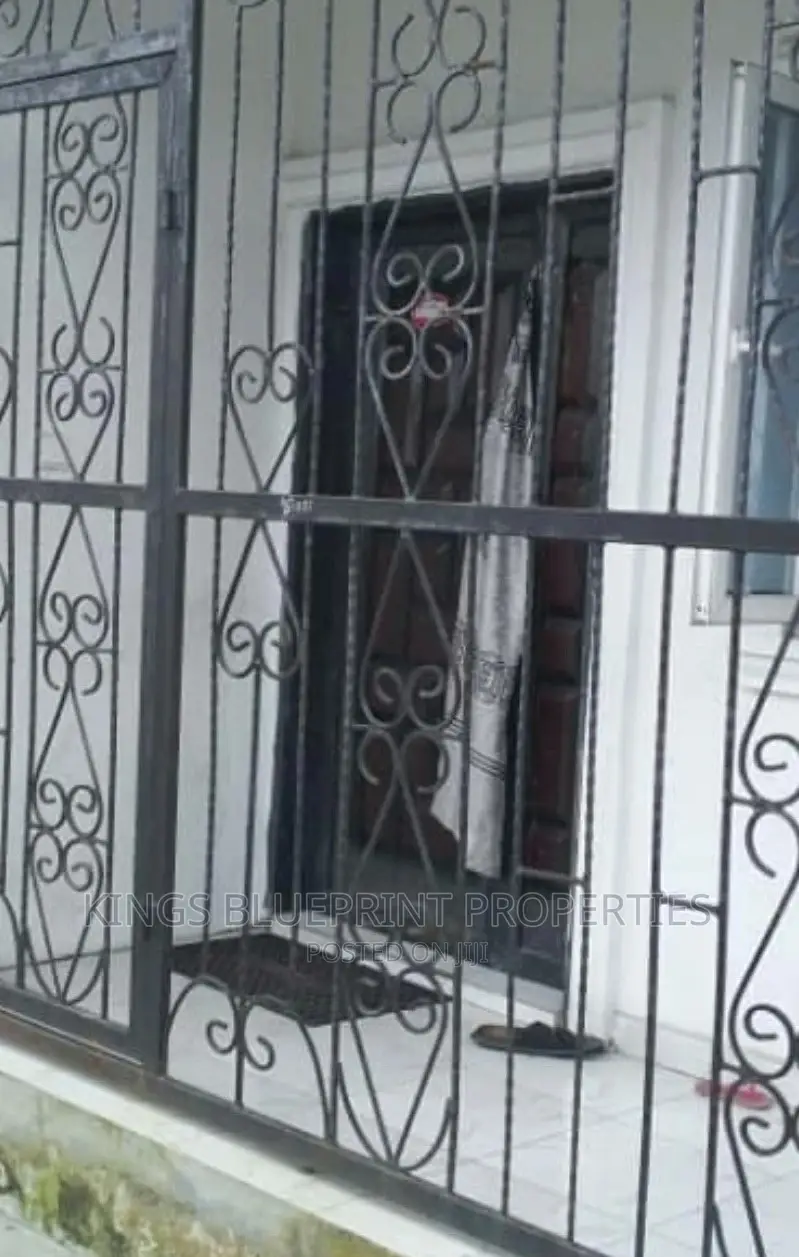 3bdrm Block of Flats in Effurun, Warri for sale