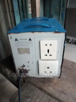 Foreign Used 5000w Copper Coil Stabilizer/Voltage Regulator