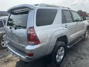 Toyota 4-Runner Limited V6 4x4 2005 Silver