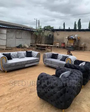 A High Quality Made 7 Seater Chair