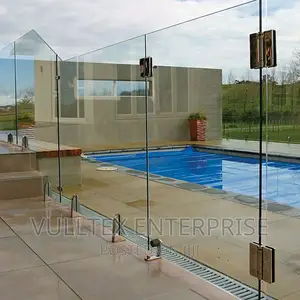 Pool Side Glass Rail
