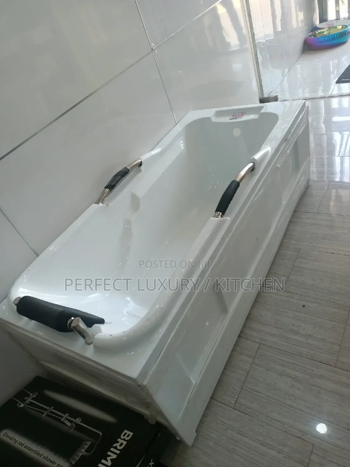 Quality Executive Panel Bathtub