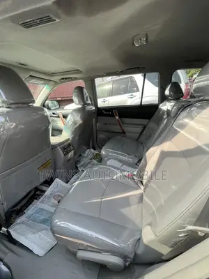 Toyota Highlander Limited 2010 Gray