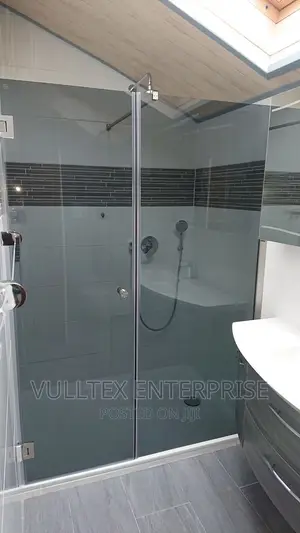 Tinted. Hinge Door, Shower Cubicle.