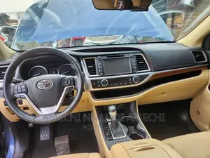 Toyota Highlander 2017 Silver