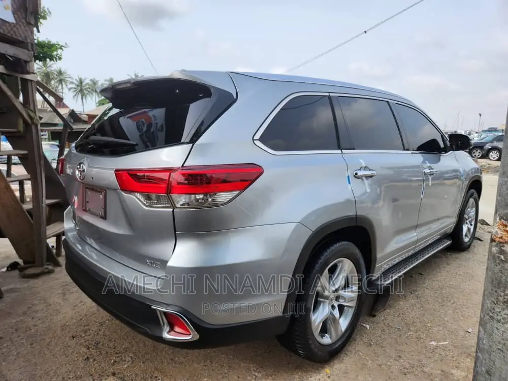 Toyota Highlander 2017 Silver