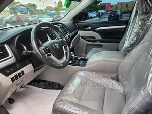 Toyota Highlander 2017 Silver