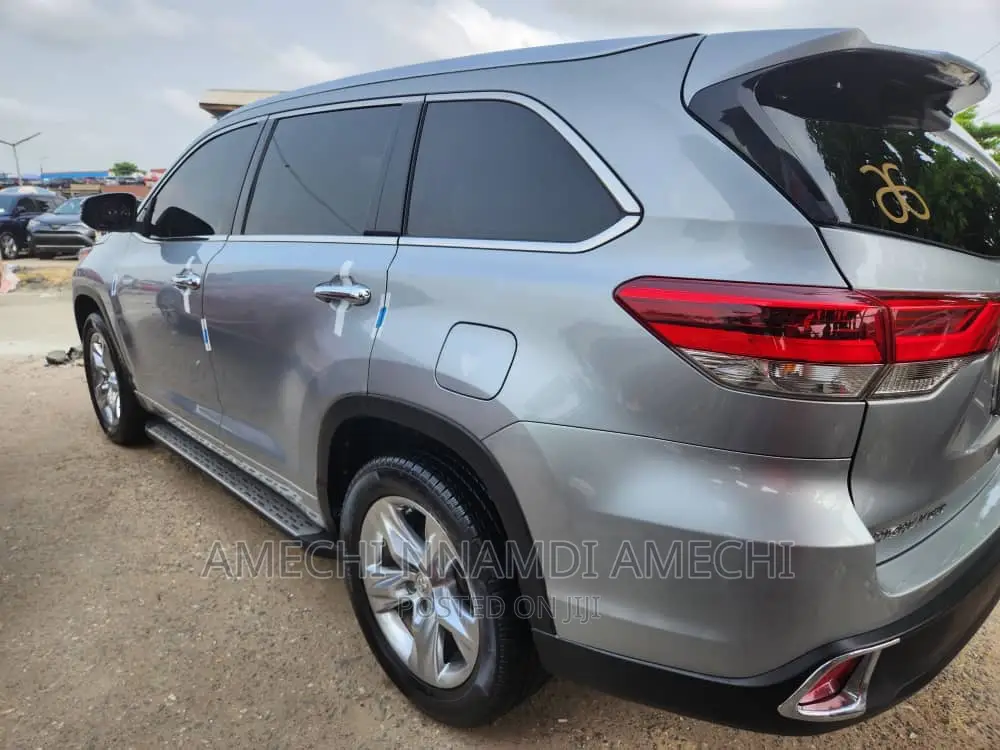 Toyota Highlander 2017 Silver