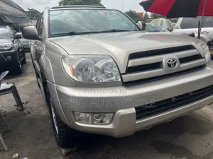 Toyota 4-Runner Limited V6 2005 Gold