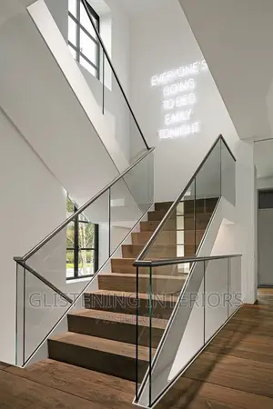 See Inside a Sleek, Modern 10mm Tempered Glass