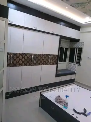 Qualit Wardrobe