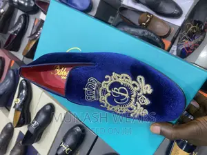 Pure Italian Biblos Velvet Shoe