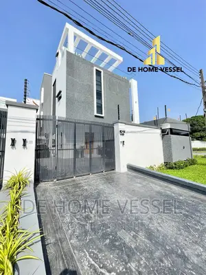 4bdrm Duplex in Lekki Phase 1 for sale