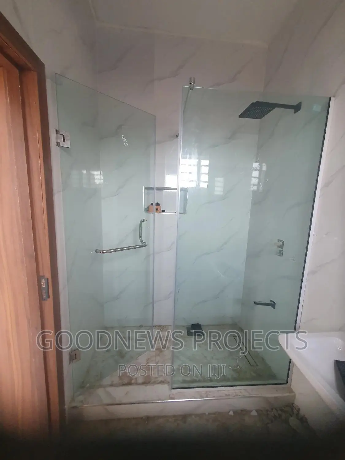 Frame Less Hinger Shower Glass