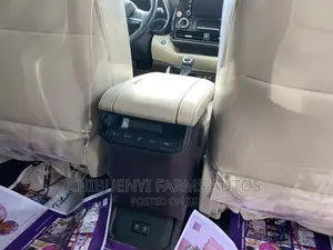 Toyota Highlander XLE AWD 2020 Blue