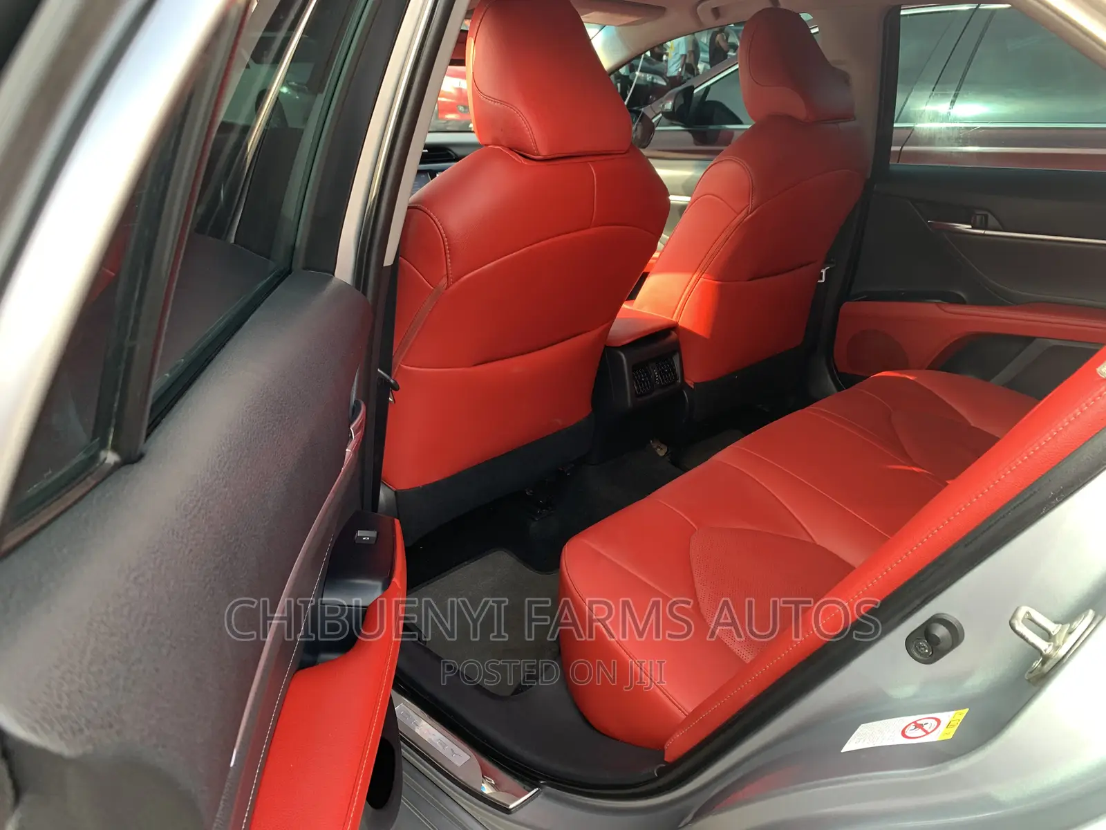 Toyota Camry 2018 Silver