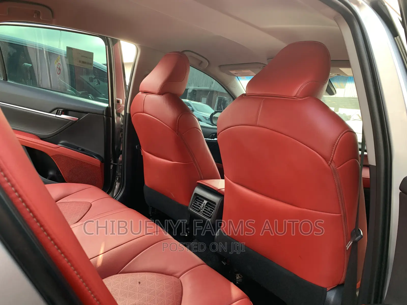 Toyota Camry 2018 Silver