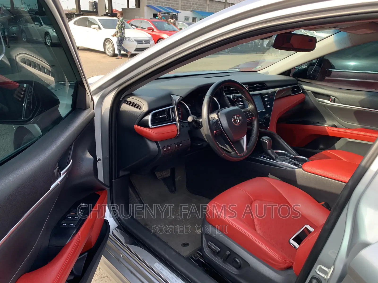 Toyota Camry 2018 Silver