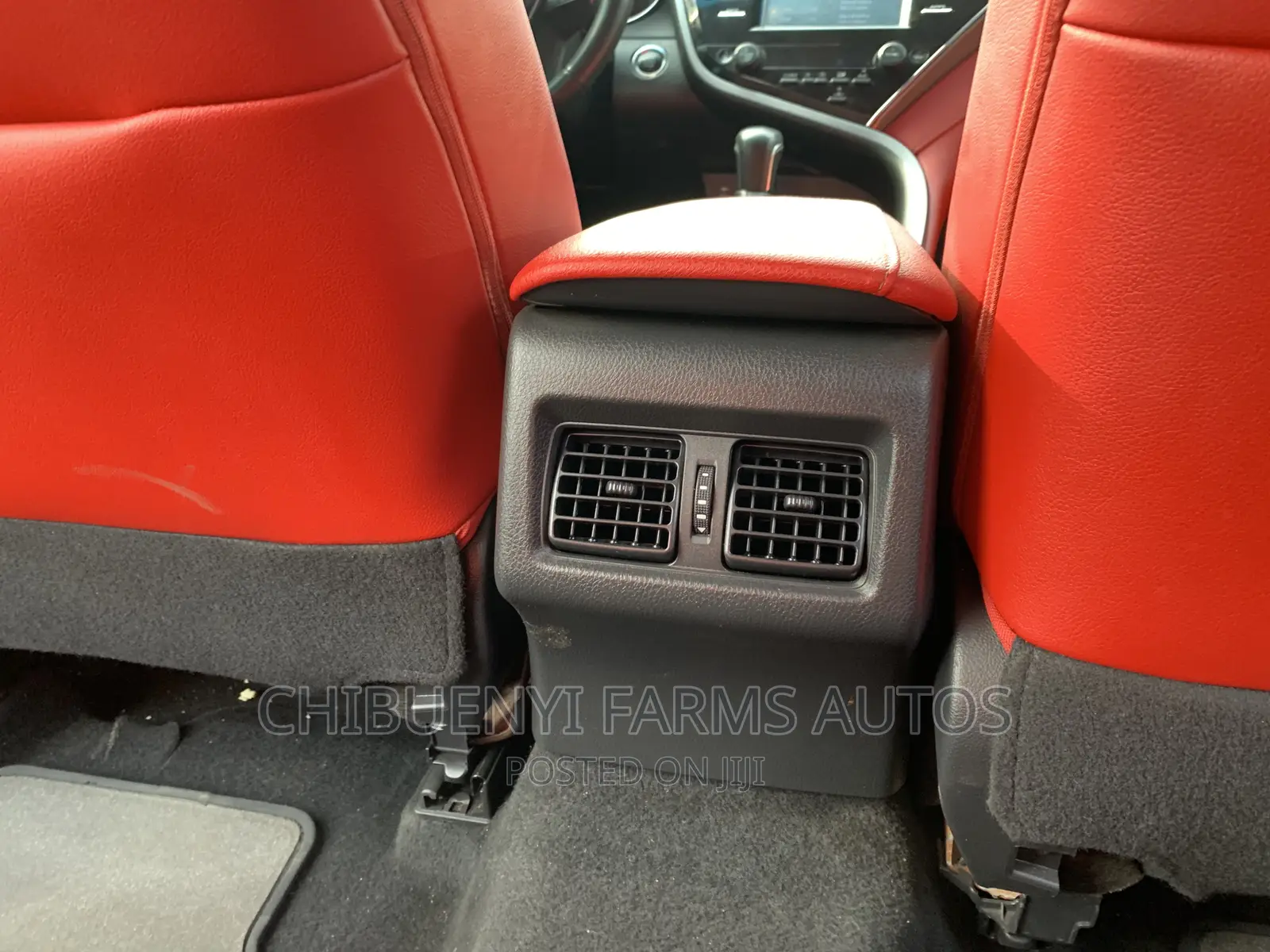 Toyota Camry 2018 Silver
