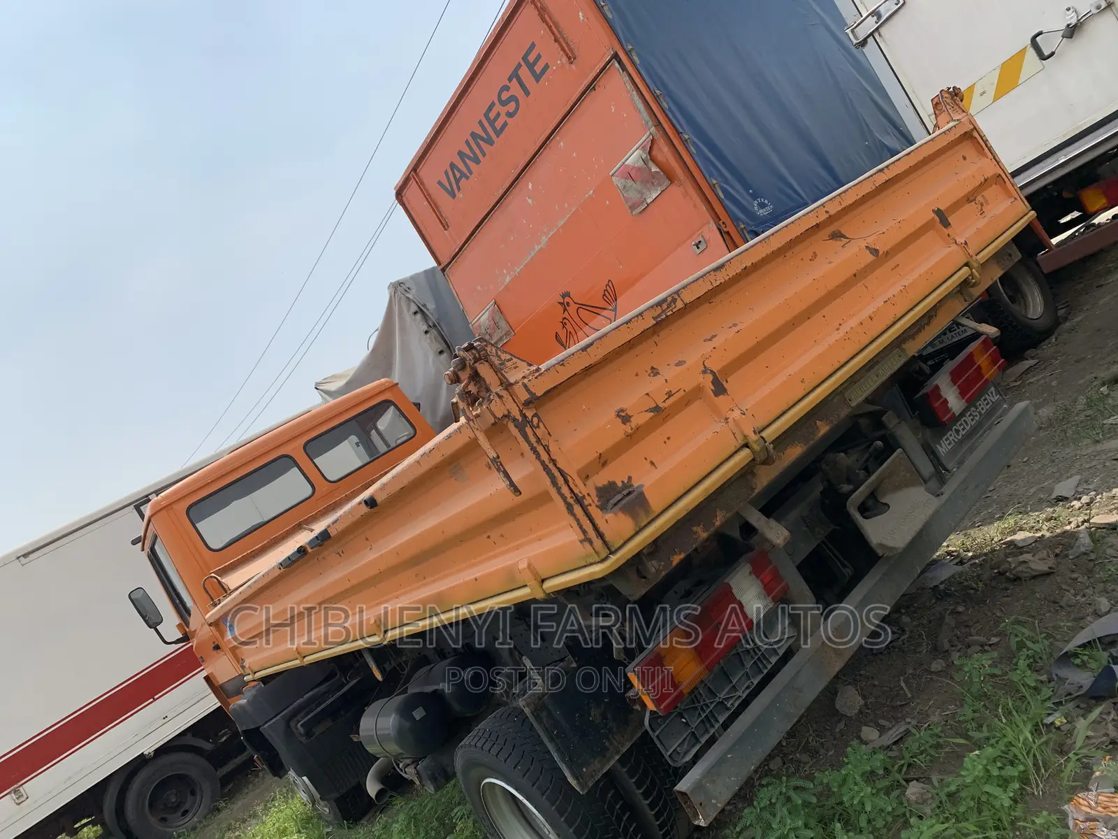 MECEDECES 814 - Tipper