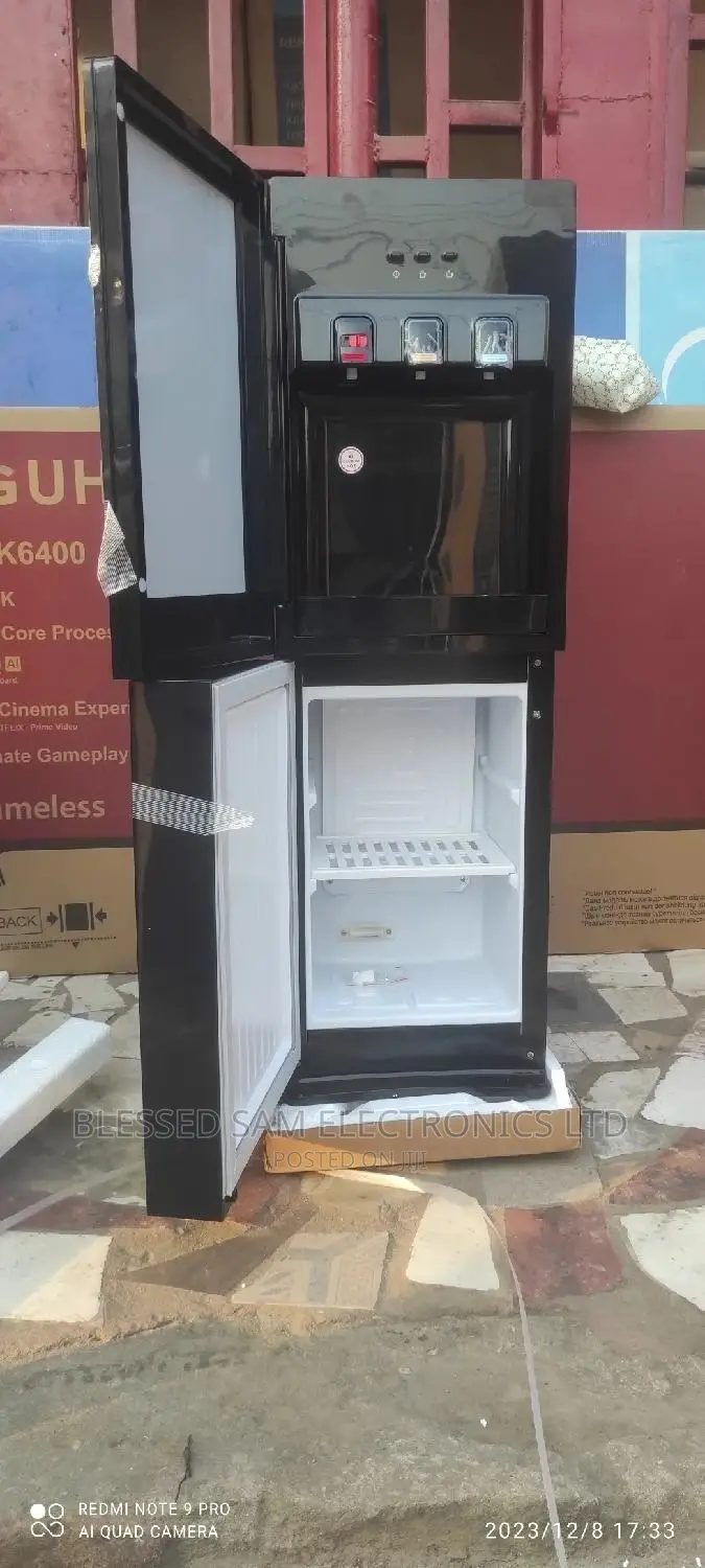 < Maxi Water Dispenser Top Loader ( Hot Cold ) With Fridge