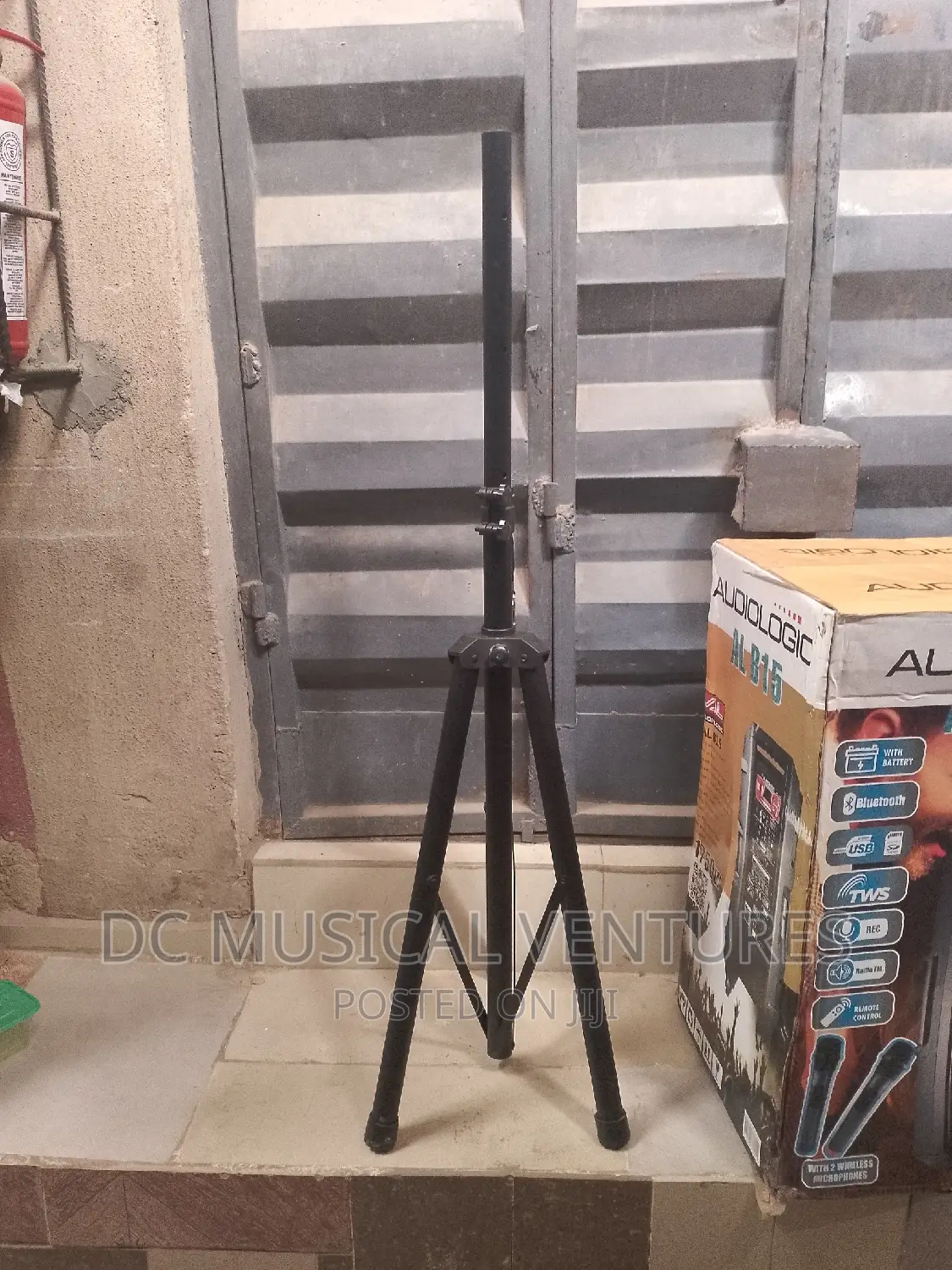 Speaker Stand
