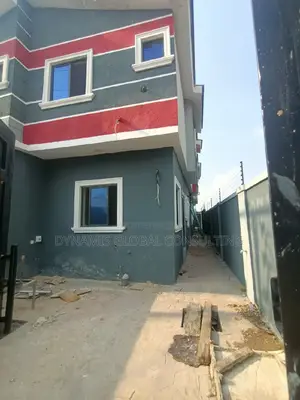 Furnished 1bdrm Townhouse/Terrace in Wilmer Close. Magodo.