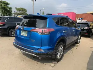 Toyota RAV4 2019 Blue