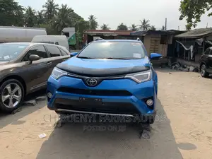Toyota RAV4 2019 Blue