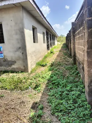 10bdrm Bungalow in Balofem Properties &, Abeokuta North for sale