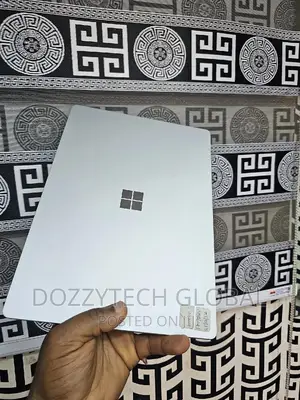 Laptop Microsoft Surface Laptop 2 16GB Intel Core I7 SSD 512GB