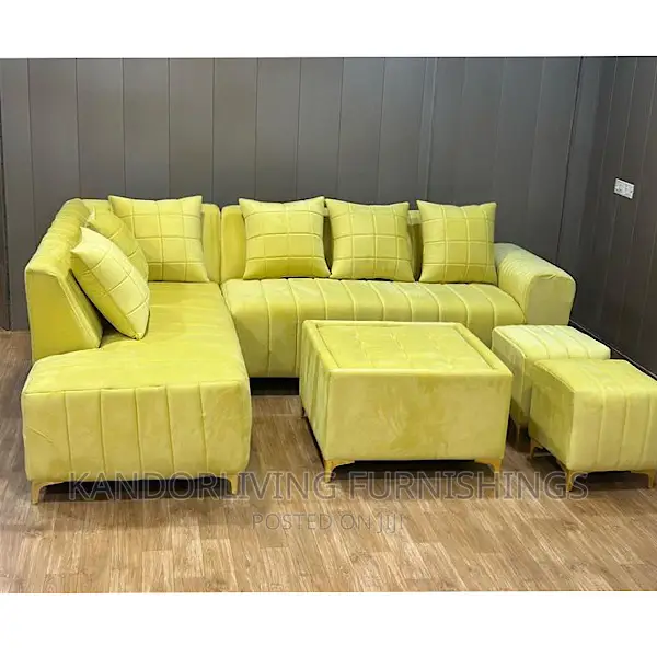 7 Seater With Center Table Sofa Set. in Lekki Furniture