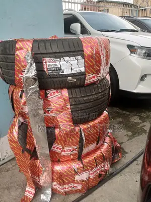 285/50r20 Roadx Tires
