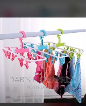 Hanger With 12 Clips
