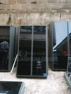 Frameless Angle Window