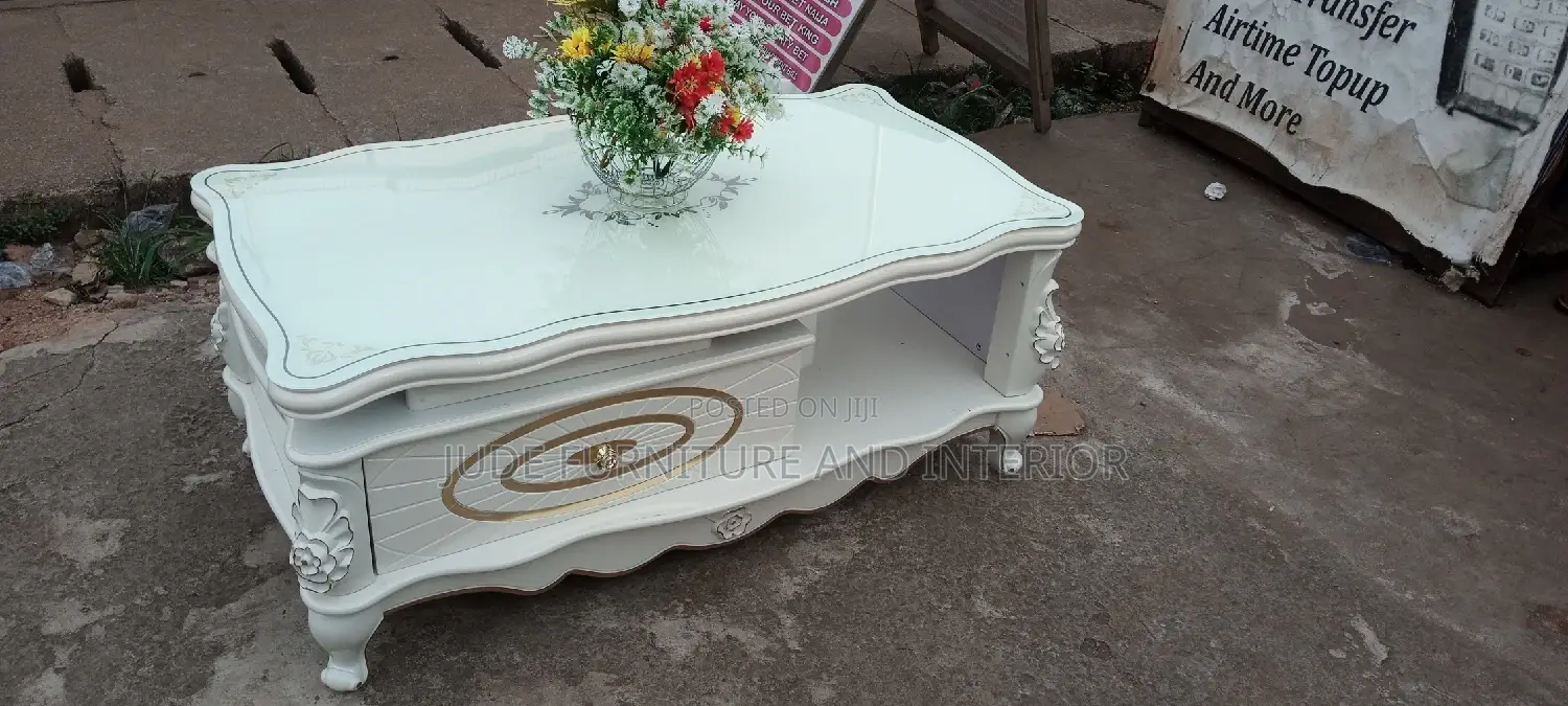Executive Royal Center Table