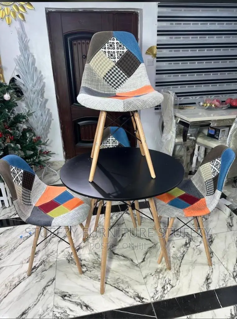 Italian Unique Restaurant 4 Chairs With Table