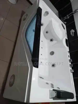 Acrylic Single Jacuzzi