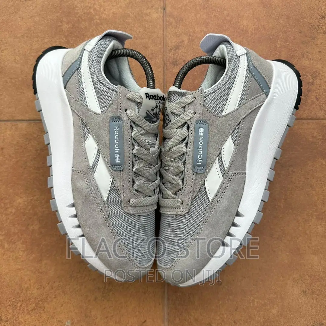 Original Reebok CL Runner Sneakers