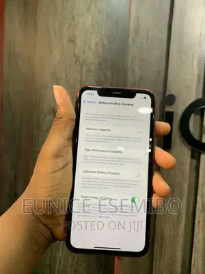Apple iPhone 11 64 GB Red