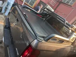 Rolling Boot Cover With Complete Rugged Off Road Spoiler *